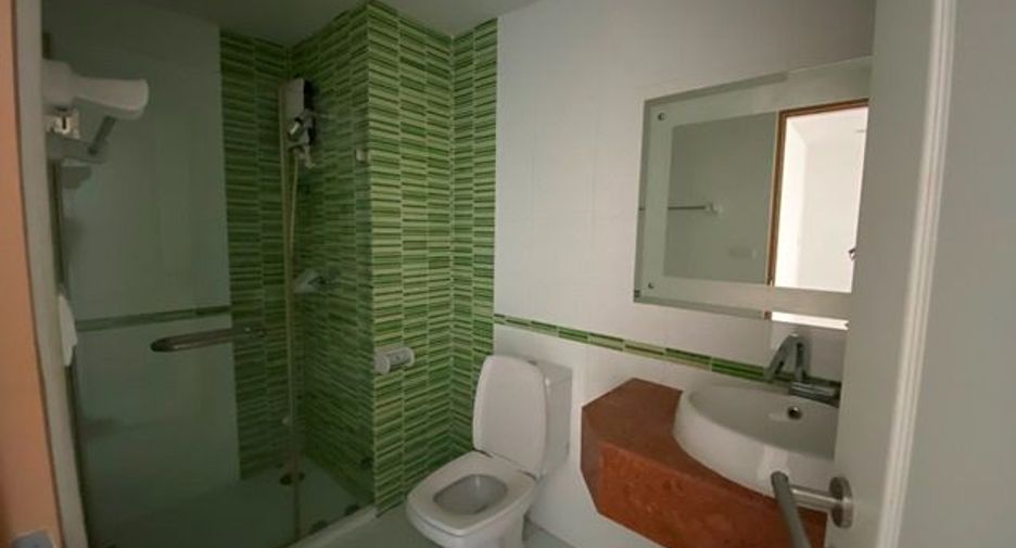 For sale 1 bed condo in Bang Kapi, Bangkok