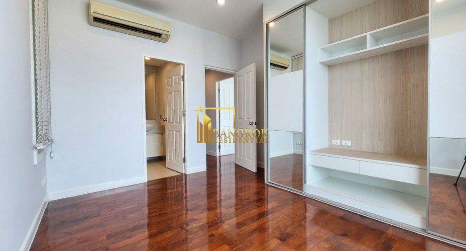 For rent 3 ベッドルーム condo in Khlong Toei, Bangkok