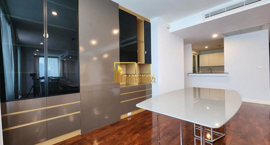 For rent 3 ベッドルーム condo in Khlong Toei, Bangkok