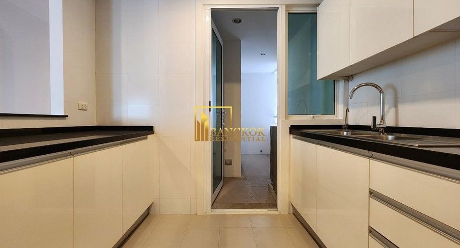 For rent 3 ベッドルーム condo in Khlong Toei, Bangkok