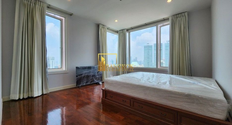 For rent 3 ベッドルーム condo in Khlong Toei, Bangkok