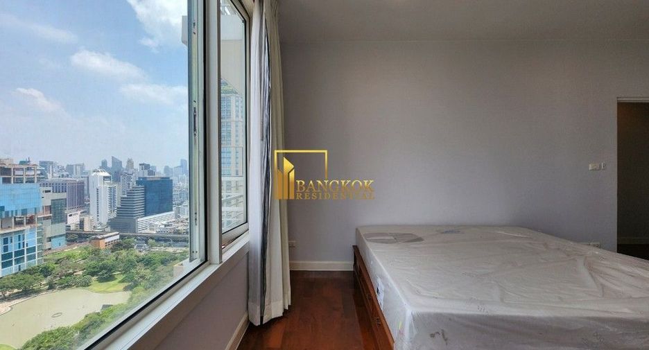 For rent 3 ベッドルーム condo in Khlong Toei, Bangkok