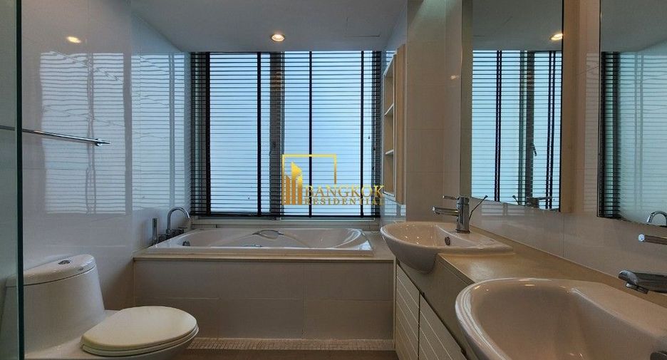 For rent 3 ベッドルーム condo in Khlong Toei, Bangkok