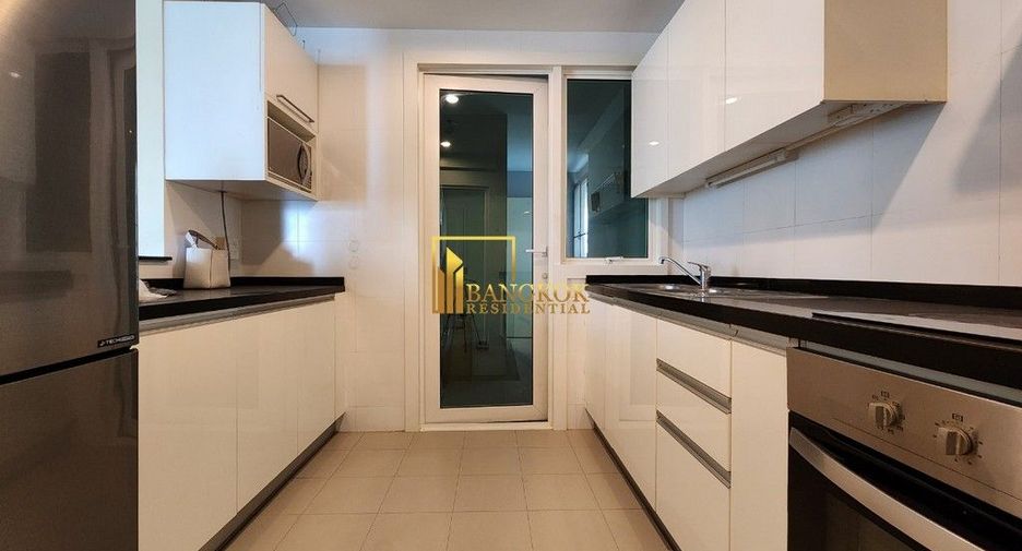 For rent 3 ベッドルーム condo in Khlong Toei, Bangkok