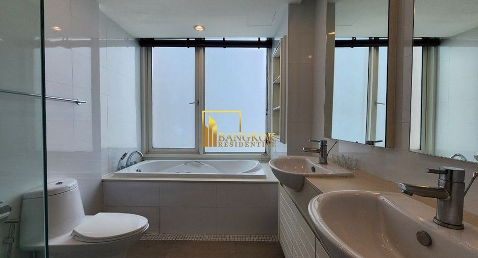 For rent 3 ベッドルーム condo in Khlong Toei, Bangkok