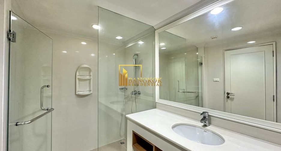 Wohnung zur Miete mit 2 Zimmer in Pathum Wan, Bangkok