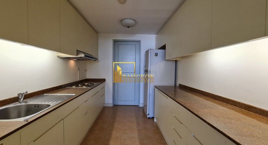 Wohnung zur Miete mit 3 Zimmer in Pathum Wan, Bangkok
