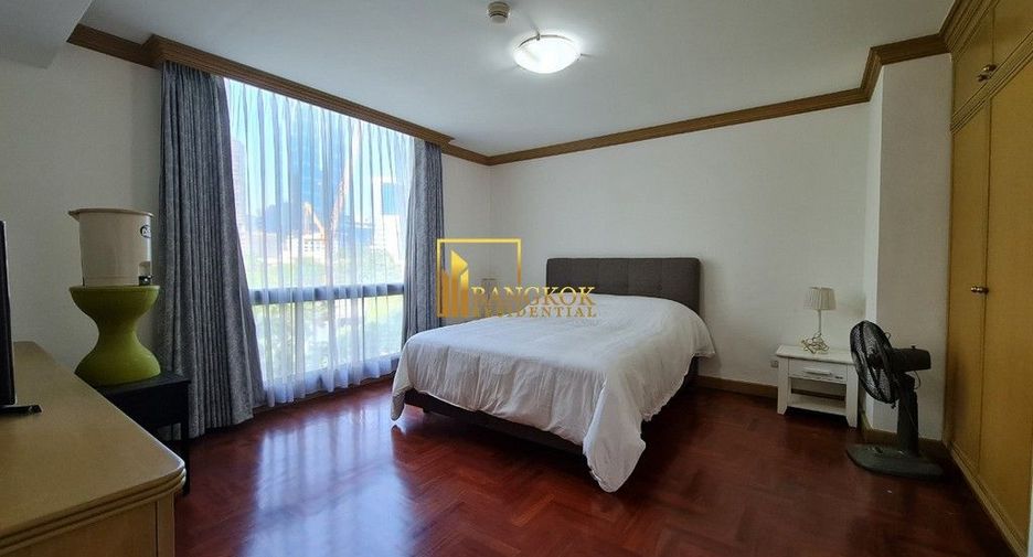Wohnung zur Miete mit 3 Zimmer in Pathum Wan, Bangkok