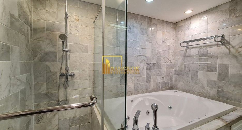 Wohnung zur Miete mit 3 Zimmer in Pathum Wan, Bangkok