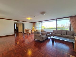Wohnung zur Miete mit 3 Zimmer in Pathum Wan, Bangkok
