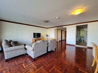 Wohnung zur Miete mit 3 Zimmer in Pathum Wan, Bangkok