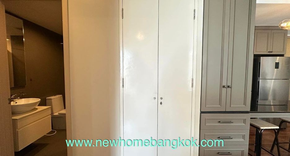 Wohnung zur Miete und zum Kauf mit 2 Zimmer in Khlong Toei, Bangkok