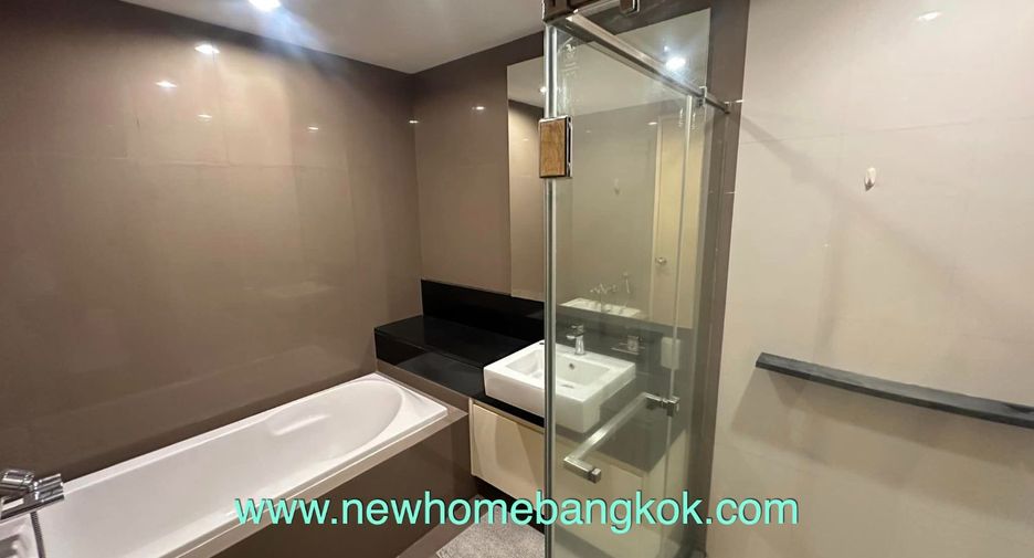 Wohnung zur Miete und zum Kauf mit 2 Zimmer in Khlong Toei, Bangkok