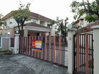 Casa en venta de estudio en Saphan Sung, Bangkok