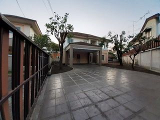 Casa en venta de estudio en Saphan Sung, Bangkok