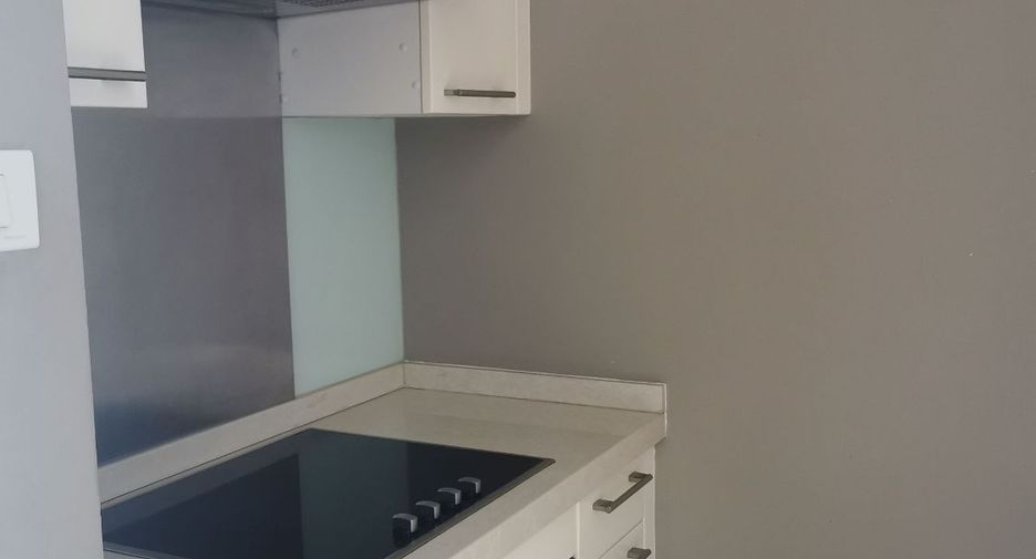 For sale 1 bed condo in Watthana, Bangkok