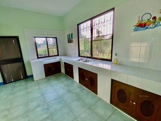 À vendre 5 chambres maison à Klaeng, Rayong