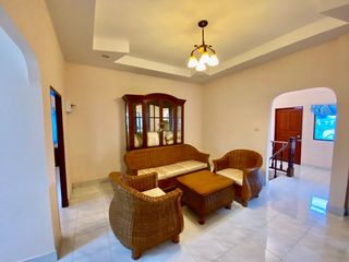 À vendre 5 chambres maison à Klaeng, Rayong