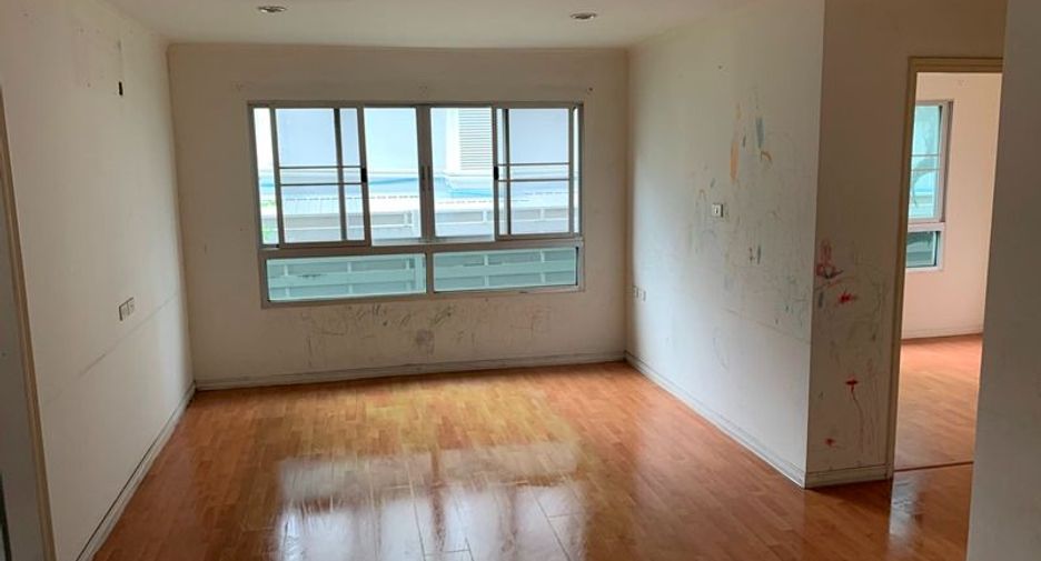 For sale 1 bed condo in Huai Khwang, Bangkok