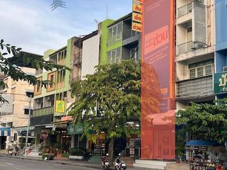 For sale 3 Beds retail Space in Lat Phrao, Bangkok