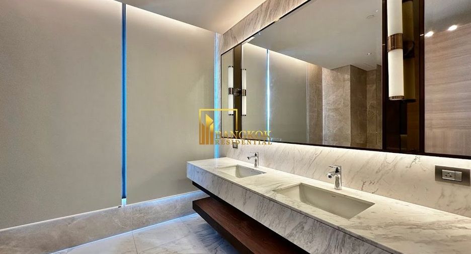 À louer 4 chambres condo à Pathum Wan, Bangkok