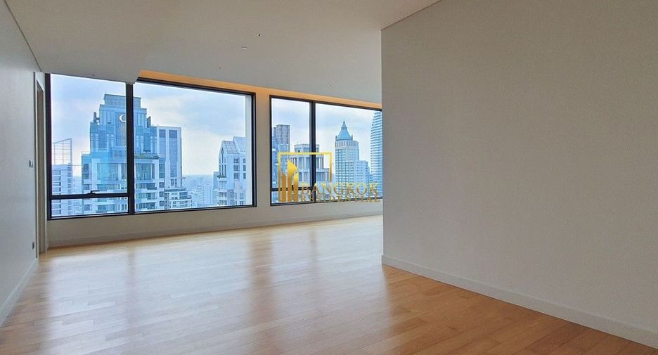 À louer 4 chambres condo à Pathum Wan, Bangkok