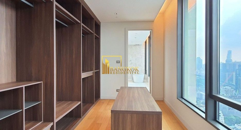 À louer 4 chambres condo à Pathum Wan, Bangkok