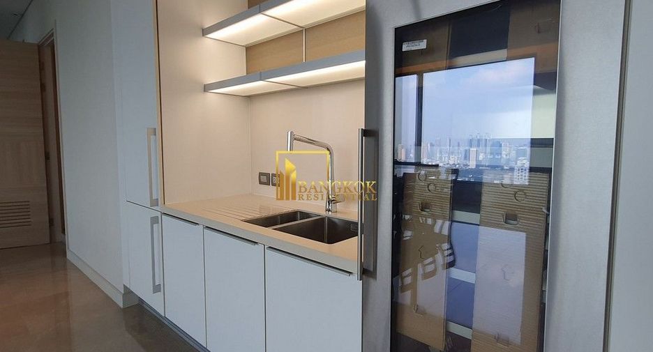 À louer 4 chambres condo à Pathum Wan, Bangkok