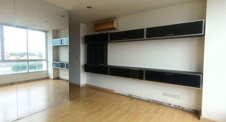 For sale 2 ベッドルーム condo in Yan Nawa, Bangkok