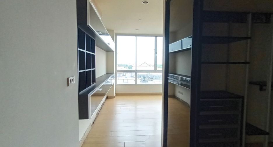 For sale 2 ベッドルーム condo in Yan Nawa, Bangkok