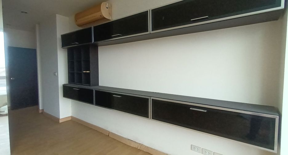 For sale 2 ベッドルーム condo in Yan Nawa, Bangkok