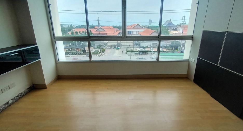 For sale 2 ベッドルーム condo in Yan Nawa, Bangkok