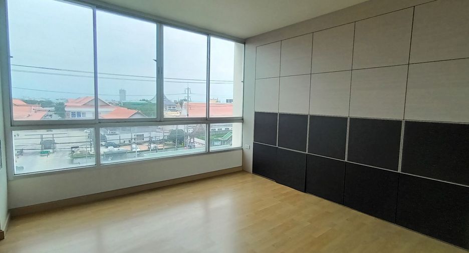 For sale 2 ベッドルーム condo in Yan Nawa, Bangkok
