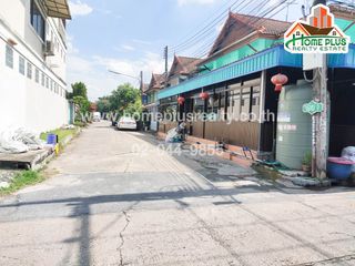 For sale 3 bed townhouse in Lam Luk Ka, Pathum Thani