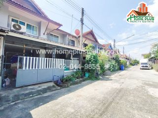For sale 3 bed townhouse in Lam Luk Ka, Pathum Thani