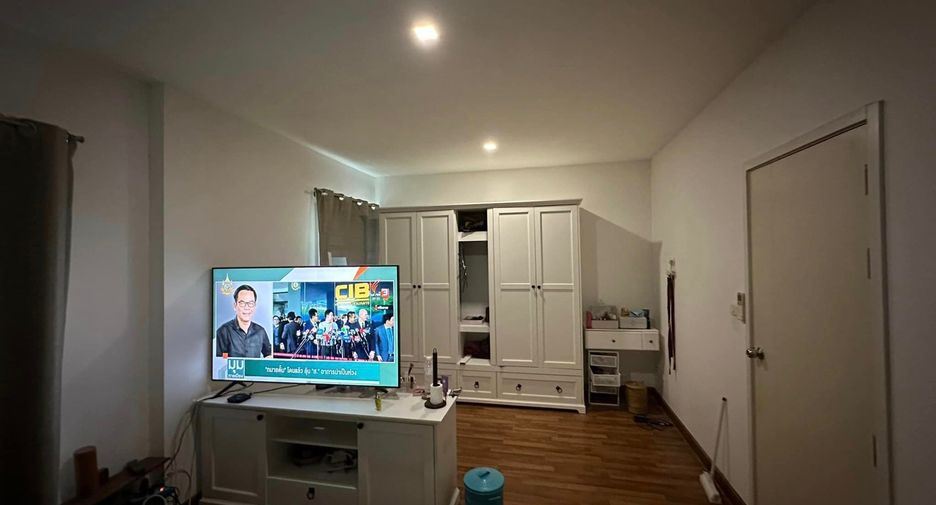Reihenhaus zur Miete mit 3 Zimmer in Suan Luang, Bangkok