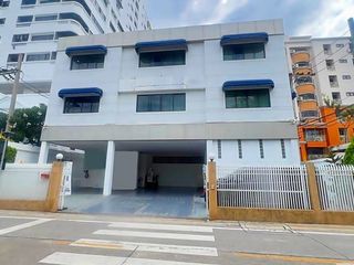 出租 商业空间 在 Khlong Toei, 曼谷