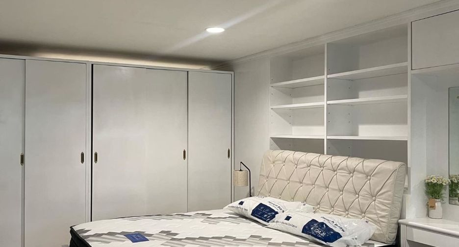 Wohnung zur Miete mit 2 Zimmer in Sathon, Bangkok