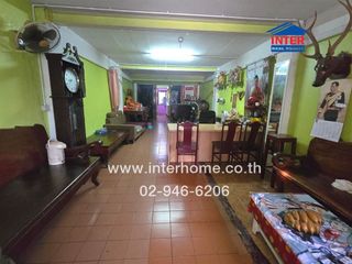 For sale 3 bed retail Space in Mueang Samut Prakan, Samut Prakan