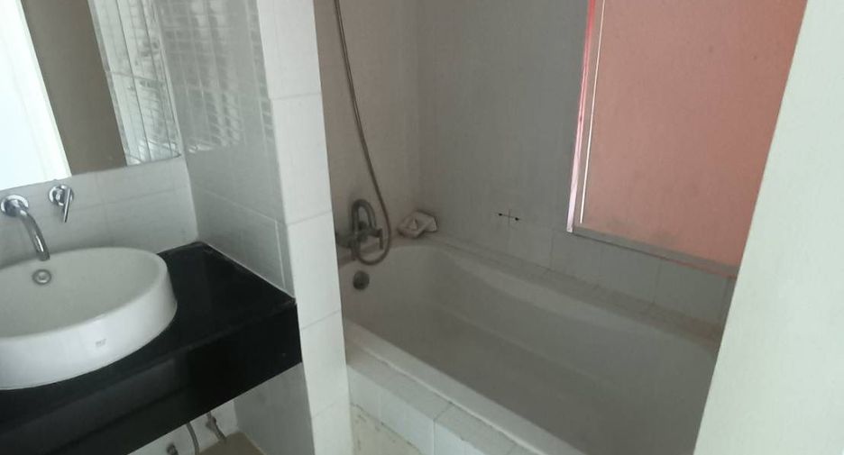 For sale 2 bedrooms condo in Chatuchak, Bangkok
