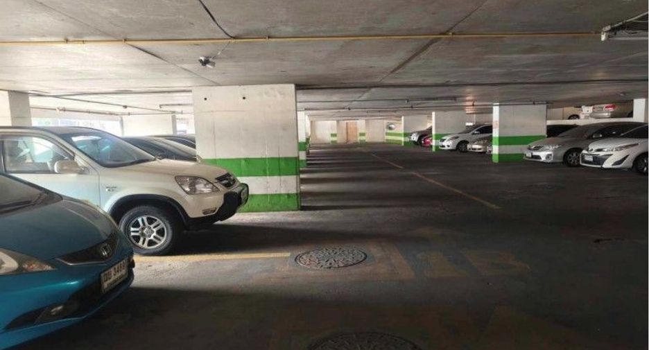 For sale 1 bed condo in Huai Khwang, Bangkok