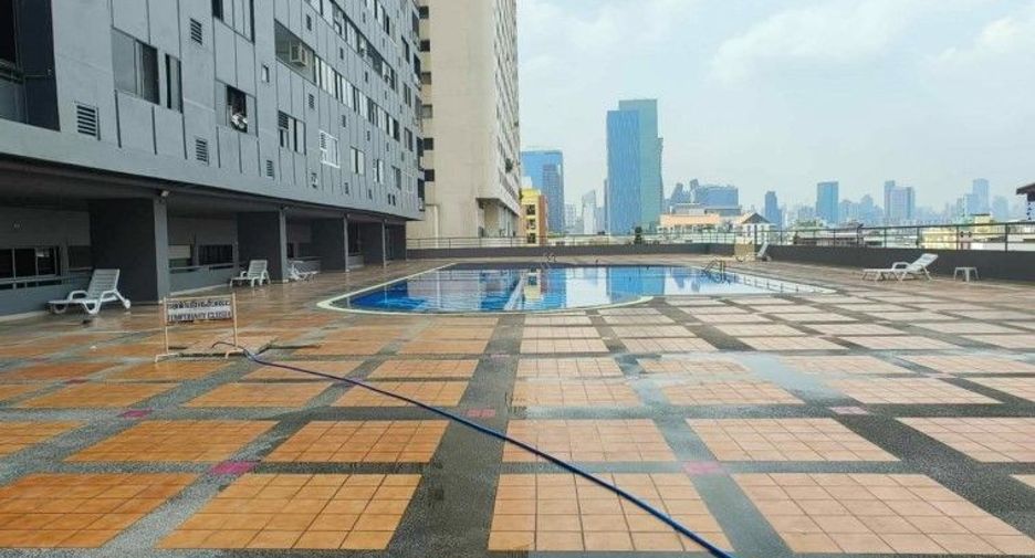 For sale 1 bed condo in Huai Khwang, Bangkok