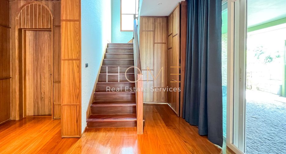 For sale 4 bedrooms house in Sai Mai, Bangkok