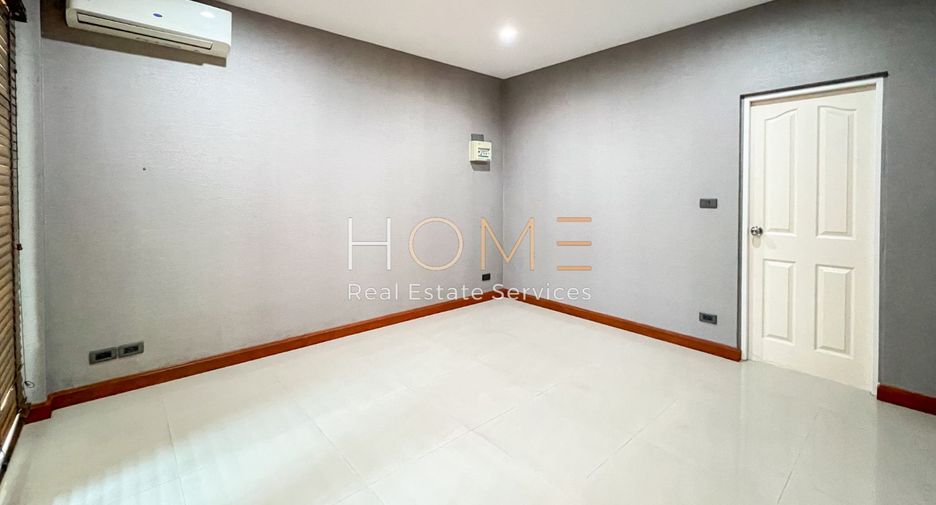 For sale 4 bedrooms house in Sai Mai, Bangkok