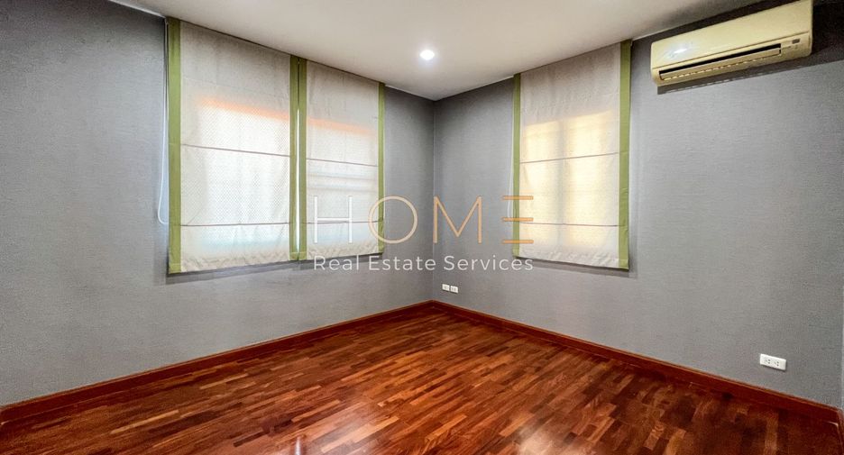 For sale 4 bedrooms house in Sai Mai, Bangkok