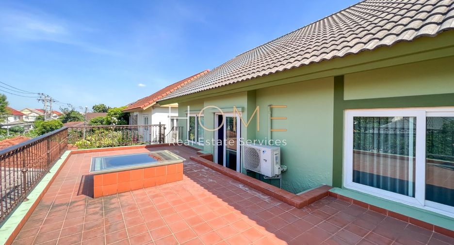 For sale 4 bedrooms house in Sai Mai, Bangkok