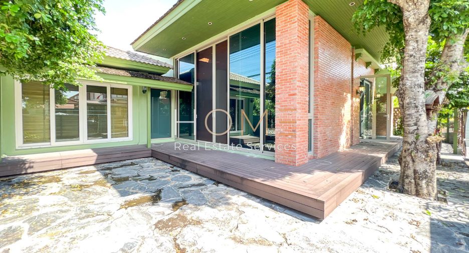 For sale 4 bedrooms house in Sai Mai, Bangkok