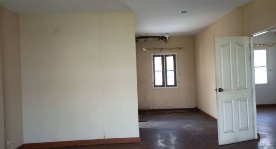Casa en venta de estudio en Nong Khaem, Bangkok