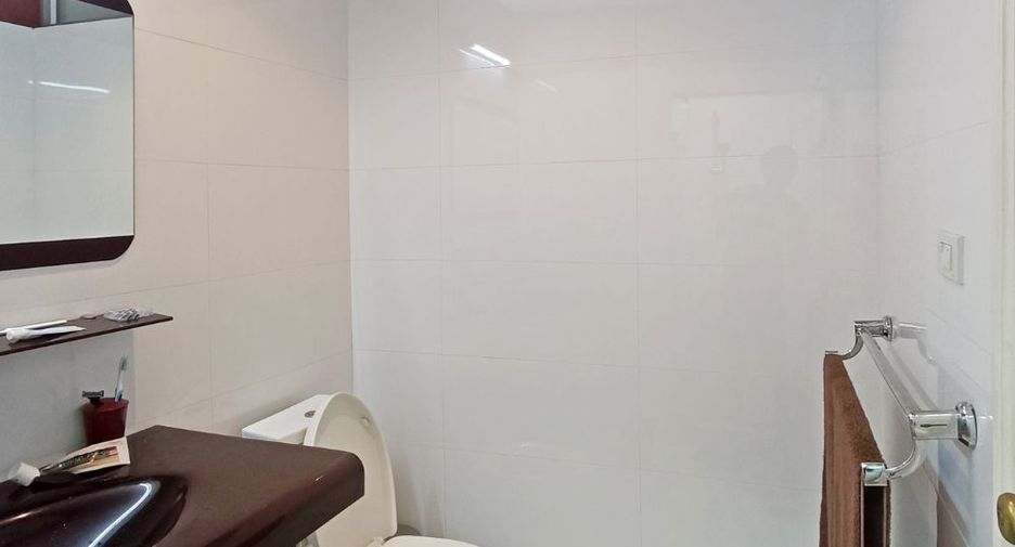 For sale 4 bedrooms condo in Khlong Toei, Bangkok