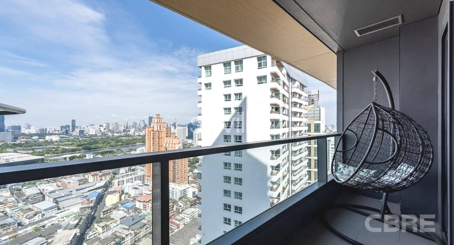 For sale 1 bed condo in Khlong Toei, Bangkok